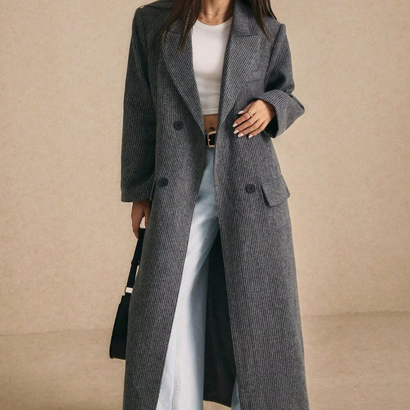 Grey Elegant Women's Extra Long Gray Suit - Picture 3 of 7